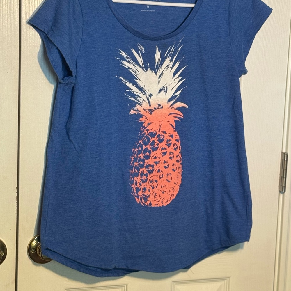 Lucky Brand Blue Tee with Orange Pineapple Design medium